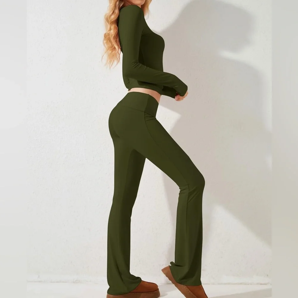 Icobid Womens Flared Yoga Pants and Long Sleeve Set - Picture 2 of 5